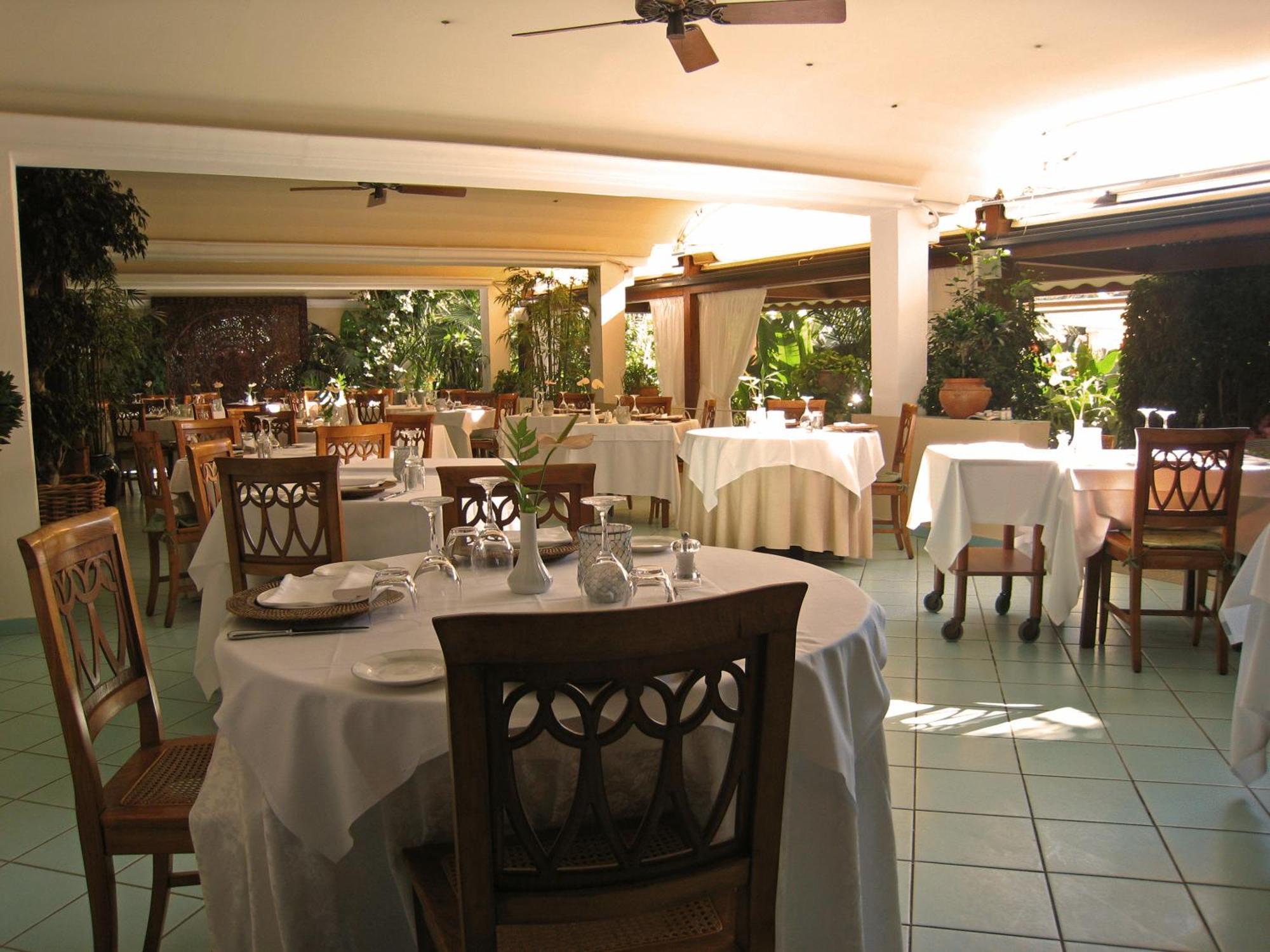 Hotel Simius Playa Villasimius Esterno foto
